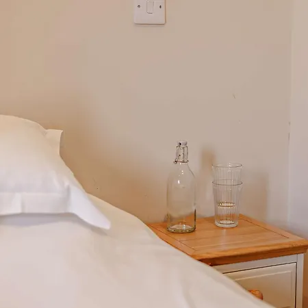 3 Bed In 57287